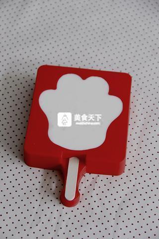 <a href=/shicai/rouqin/XiongZhang/index.html target=_blank><u>熊掌</u></a>雪糕冰淇淋的做法步骤：18
