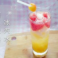 ♡<a href=/shicai/guopin/XiGua/index.html target=_blank><u>西瓜</u></a>水果♡-冰汽水的做法图解3