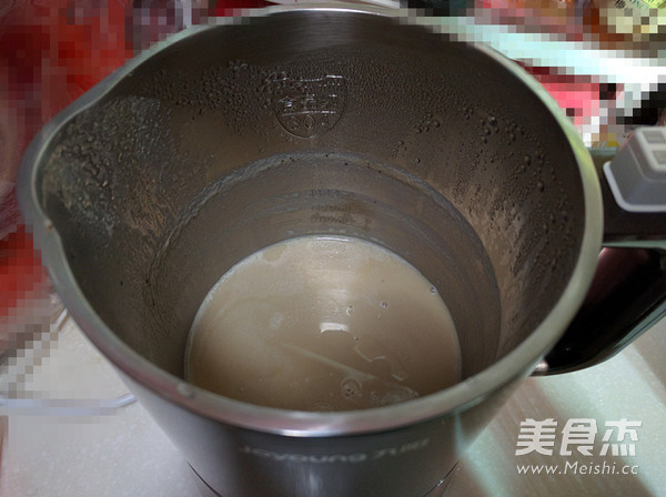 倍浓<a href=/shicai/guopin/HongZao/index.html target=_blank><u>红<a href=/shicai/guopin/Zao/index.html target=_blank><u>枣</u></a></u></a><a href=/shicai/mimian/DouJiang/index.html target=_blank><u>豆浆</u></a>的做法