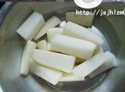 自制<a href=zt/scpc target=_blank><u>四川泡菜</u></a>的做法步骤3
