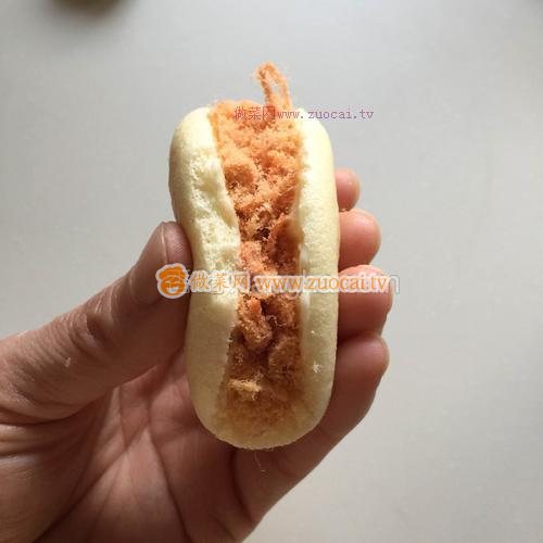 <a href=/shicai/rouqin/RouSong/index.html target=_blank><u>肉松</u></a>蛋糕的做法
