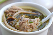 <a href=/shicai/shucai/ChaShuGu/index.html target=_blank><u>茶树菇</u></a>炖鸡汤,<a href=/shicai/shucai/ChaShuGu/index.html target=_blank><u>茶树菇</u></a>炖鸡汤的做法,<a href=/shicai/shucai/ChaShuGu/index.html target=_blank><u>茶树菇</u></a>鸡汤