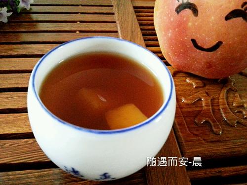 <a href=/shicai/guopin/PingGuo/index.html target=_blank><u>苹果</u></a>茶的做法