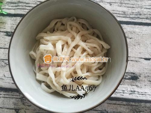 红烧<a href=/shicai/rouqin/NiuRou/index.html target=_blank><u>牛肉</u></a>面的做法