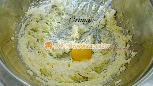 <a href=/shicai/guopin/ManYueMei/index.html target=_blank><u>蔓越莓</u></a>奶酥的做法