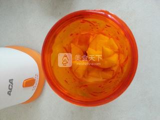 油<a href=/shicai/guopin/Tao/index.html target=_blank><u>桃</u></a>奶昔