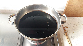 <a href=/shicai/diaoweipin/FengMi/index.html target=_blank><u>蜂蜜</u></a>烧仙草的做法步骤：4