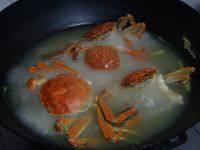 水煮<a href=/shicai/shuichanpin/PangXie/index.html target=_blank><u>螃蟹</u></a>的做法步骤7