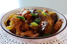 肉片烧<a href=/shicai/shucai/QieZi/index.html target=_blank><u>茄子</u></a>