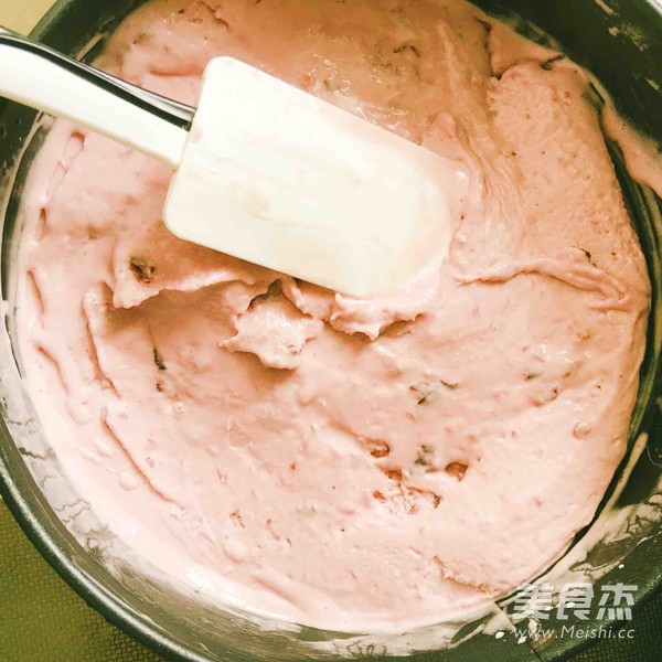 车厘子（樱<a href=/shicai/guopin/Tao/index.html target=_blank><u>桃</u></a>）冰淇淋的做法