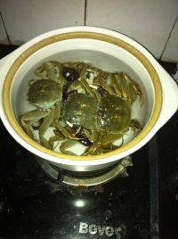 水煮<a href=/shicai/shuichanpin/PangXie/index.html target=_blank><u>螃蟹</u></a>的做法步骤2