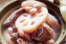 如何炖<a href=/shicai/rouqin/PaiGu/index.html target=_blank><u>排骨</u></a>汤