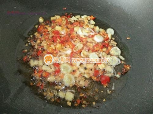 双椒海米肉丁的做法