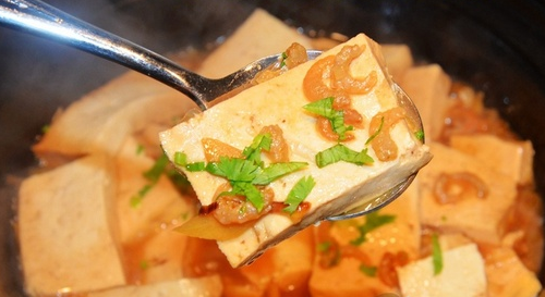 砂锅金钩海米炆卤水豆腐的家常做