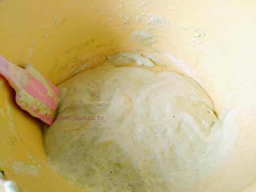 <a href=/shicai/rouqin/JiDan/index.html target=_blank><u>鸡蛋</u></a>抹茶小饼干的做法