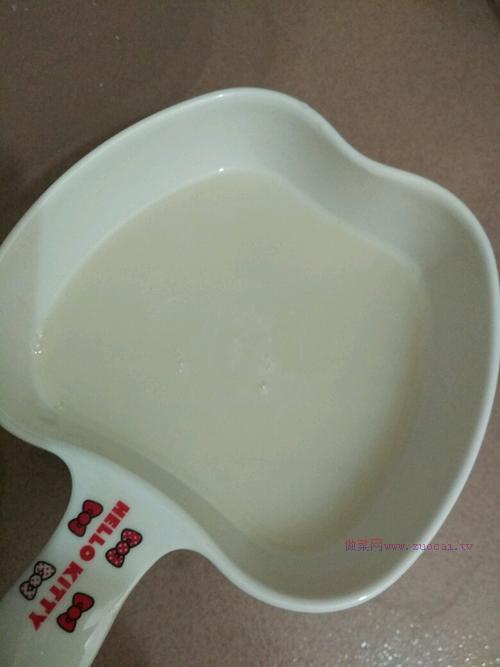 <a href=/shicai/shucai/DouJiao/index.html target=_blank><u>豆角</u></a>肉馅包子的做法