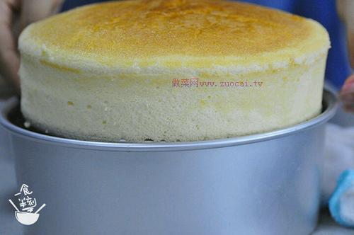 无油<a href=/shicai/mimian/SuanNai/index.html target=_blank><u>酸奶</u></a>蛋糕的做法