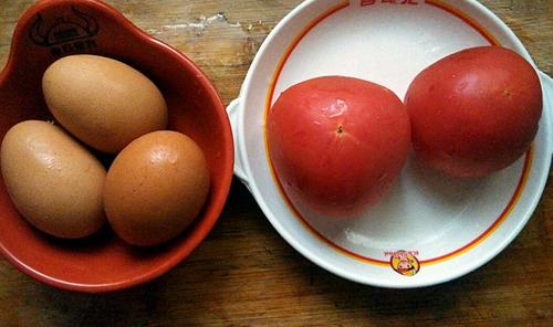 番茄<a href=/shicai/rouqin/JiDan/index.html target=_blank><u>鸡蛋</u></a>的做法