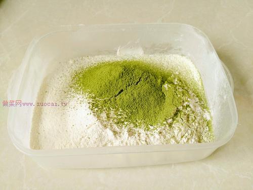 <a href=/shicai/rouqin/JiDan/index.html target=_blank><u>鸡蛋</u></a>抹茶小饼干的做法