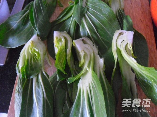 <a href=/shicai/shucai/XiangGu/index.html target=_blank><u>香菇</u></a>油菜的做法