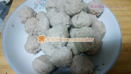 <a href=/shicai/shuichanpin/BoYu/index.html target=_blank><u>鲅鱼</u></a>丸（两种做法）的做法