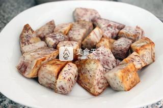 <a href=/shicai/diaoweipin/DouChi/index.html target=_blank><u>豆豉</u></a><a href=/shicai/shucai/XiangYu/index.html target=_blank><u>香芋</u></a>蒸<a href=/shicai/rouqin/PaiGu/index.html target=_blank><u>排骨</u></a>的做法步骤：6