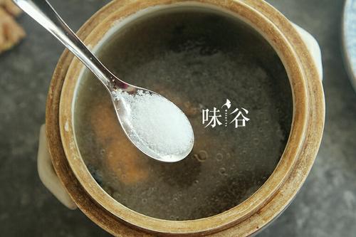 牛大力杜仲煲猪骨的做法