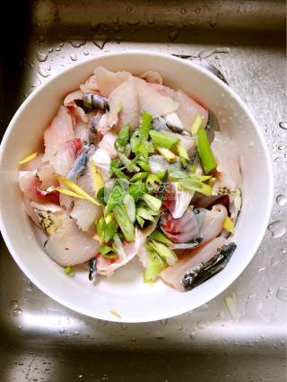 酸菜鱼的做法步骤：2