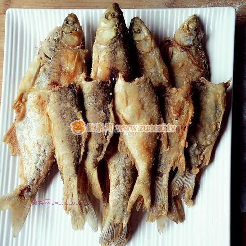 杂烩香酥小杂鱼的做法