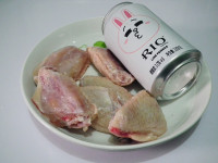 酒香果味<a href=/shicai/rouqin/JiChi/index.html target=_blank><u>鸡翅</u></a>的做法步骤1