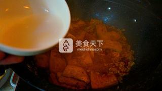 香辣酱汁焖<a href=/shicai/mimian/DouFu/index.html target=_blank><u>豆腐</u></a>的做法步骤：16