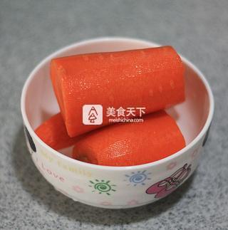 天然色素美食---胡<a href=/shicai/shucai/LuoBo/index.html target=_blank><u>萝卜</u></a>饭团的做法步骤：1