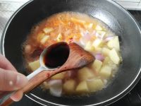 韩式酱<a href=/shicai/shucai/TuDou/index.html target=_blank><u>土豆</u></a>的做法步骤7