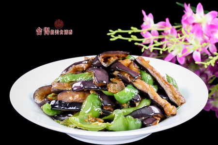 <a href=/shicai/shucai/QingJiao/index.html target=_blank><u>青椒</u></a><a href=/shicai/shucai/ZiQieZi/index.html target=_blank><u>紫<a href=/shicai/shucai/QieZi/index.html target=_blank><u>茄子</u></a></u></a>的做法