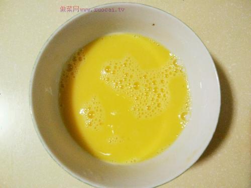 <a href=/shicai/shucai/ZiShu/index.html target=_blank><u>紫薯</u></a><a href=/shicai/guopin/HeTao/index.html target=_blank><u>核<a href=/shicai/guopin/Tao/index.html target=_blank><u>桃</u></a></u></a>豆沙馅月饼的做法