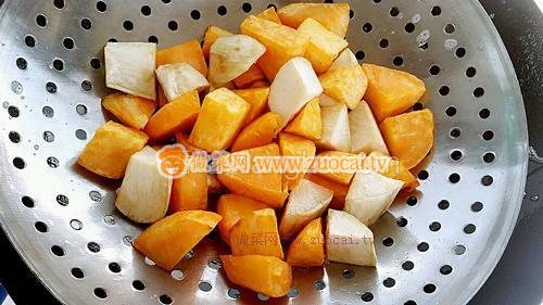 拔丝<a href=/shicai/shucai/HongShu/index.html target=_blank><u>红薯</u></a>的做法