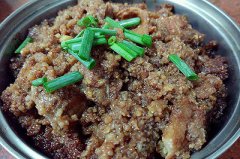 红腐乳米粉蒸肉的做法