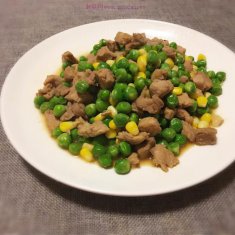 豌豆玉米炒肉丁的做法